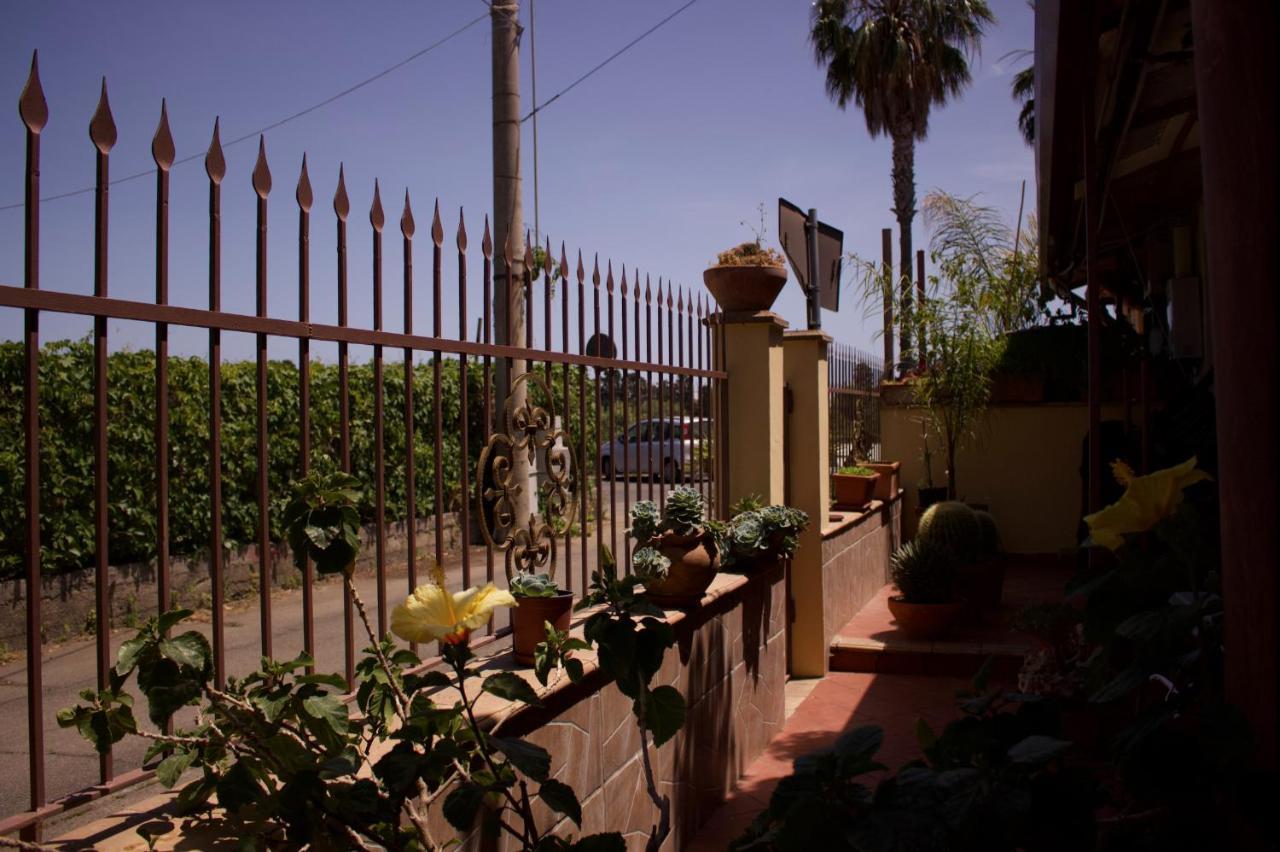 La Trinacria Acomodação com café da manhã Giardini Naxos Exterior foto